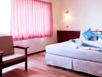 Chumphon Palace - 27