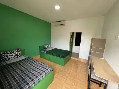 Funky Flashpacker - 110