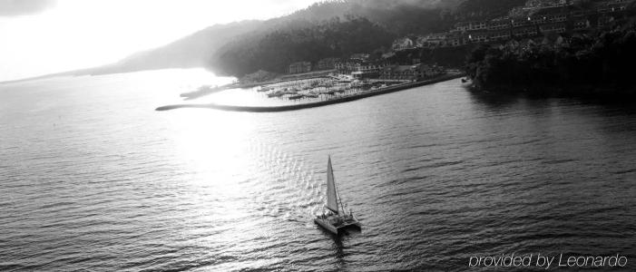 The Bannister & Yacht Club by Mint - 41