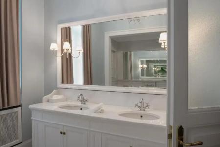 Noble Suites - 170