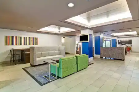 Rodeway Inn & Suites - 13