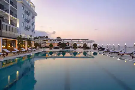 La Quinta by Wyndham Giresun - 13