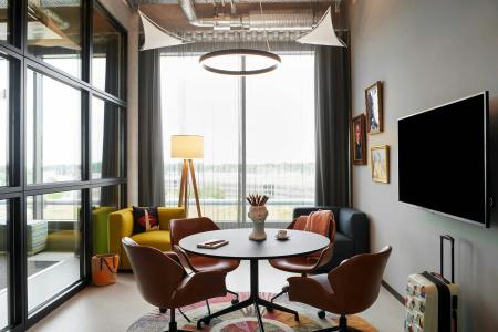 Moxy Cologne Bonn Airport - 26