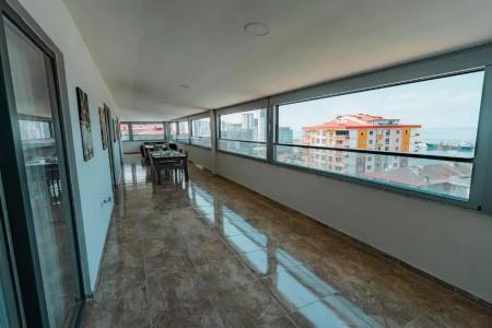 Empula & Residences - 100