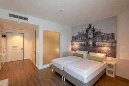 Super 8 by Wyndham Dresden - 31