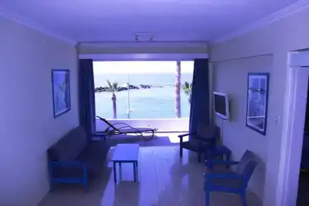 Paphinia SeaView - 13