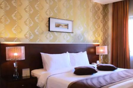 City Rose Suites - 106