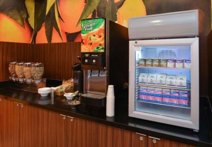 Fairfield Inn & Suites by Marriott - 11