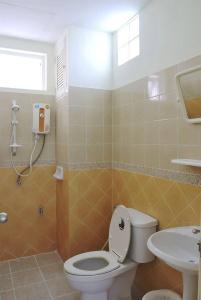 OYO 1032 Beds Patong - 9