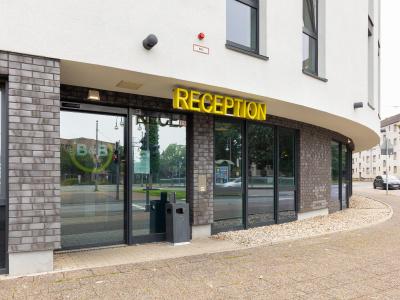 b&b Krefeld - 0