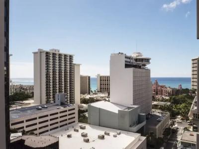 Tropical Studios At Marine Surf Waikiki - Free Parking - Best Location - Full Kitchen - Swimming Pool - 149