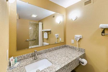 Quality Inn & Suites - 7
