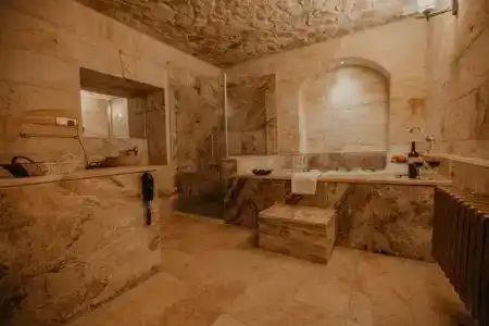 Serenus Cave Suites - 3