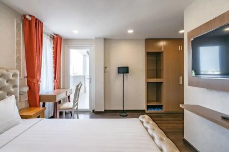 Emerald Central - 110