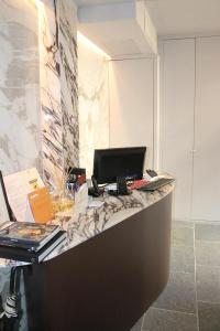 Donati Luxury Tower Suites - 12