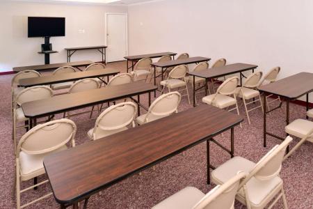 Americas Best Value Inn East - 16