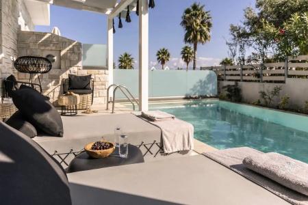 Blue Carpet Luxury Suites - 219