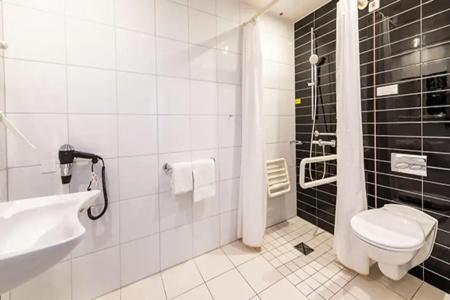 Holiday Inn Express Dresden City Centre - 9