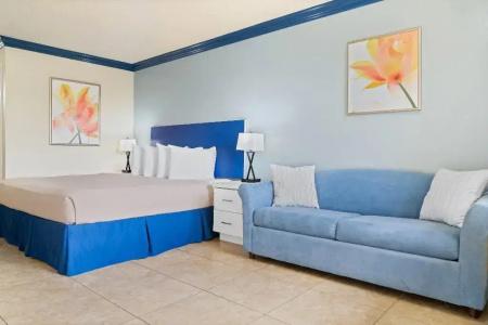 SureStay Plus by Best Western Orlando International Drive - 3