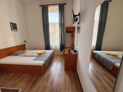 Omega Guesthouse Budapest - 39