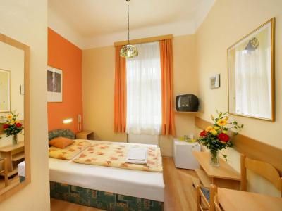 Golden City Garni - 28