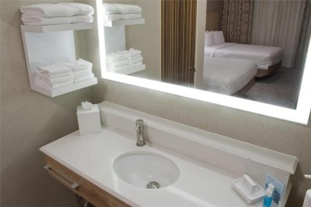 Hampton Inn & Suites Denver-Speer Boulevard - 39