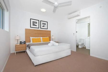 Allure & Apartments - 23