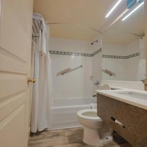 Divya Sutra Suites on Robson Downtown - 34