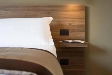 7th Floor Suite - 46