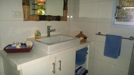 Rydges Palmerston - - 5