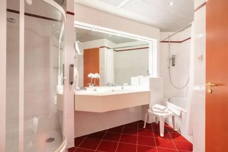 Plaza Schwerin; Sure Collection By Best Western - 231
