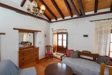 Goulas Traditional Guesthouse - 100