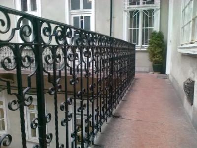 Locomotive Hostel - 8