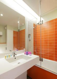 ibis Styles Tours Centre - 7