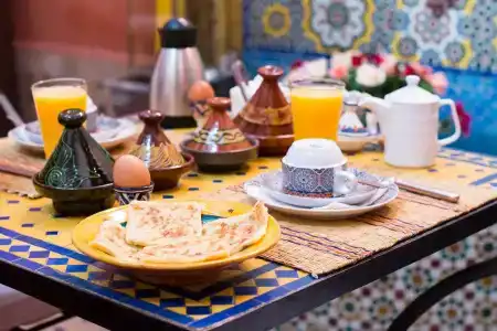 Riad Losra - 8