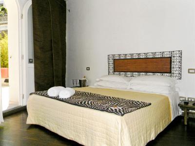 Marina 10 Boutique&Design - 1
