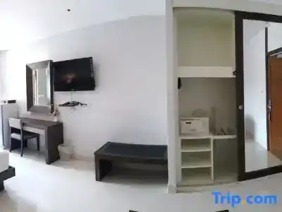 April Suites - 110