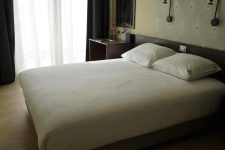 Corner House - 54