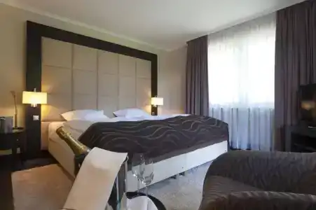 Best Western Premier Castanea Resort - 100