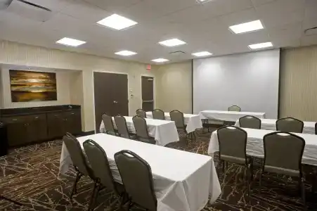 Hampton Inn Southeast Mo - 16