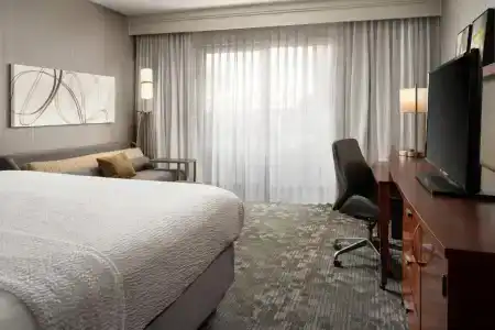 Courtyard by Marriott Phoenix - 28