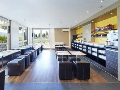 B&B Düsseldorf City-Süd - 23