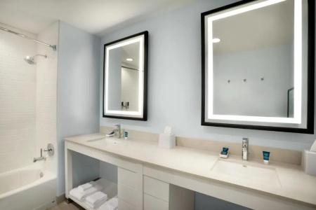 Four Points by Sheraton Miami Airport - 33
