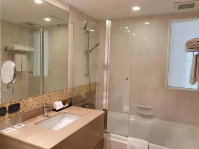 Amora Neoluxe Suites - 34
