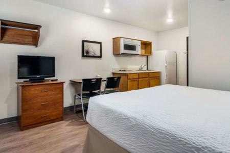 WoodSpring Suites - 2
