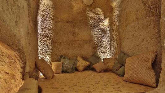 Golden Cave Suites - 120