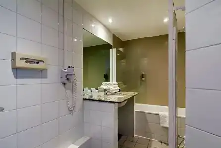 La Maison Hôtel Mulhouse Centre - 123
