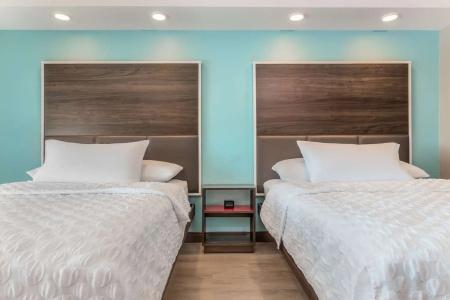 Homewood Suites by Hilton West - 24