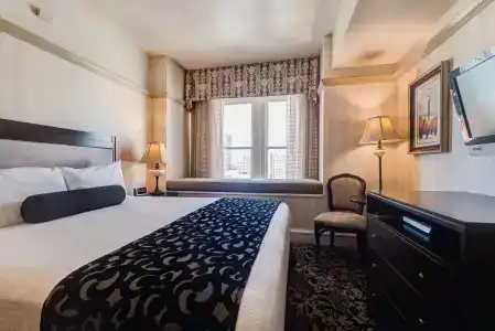 Gaslamp Plaza Suites - 6