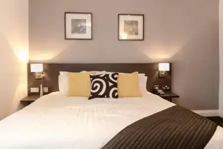 Croft Court - 4